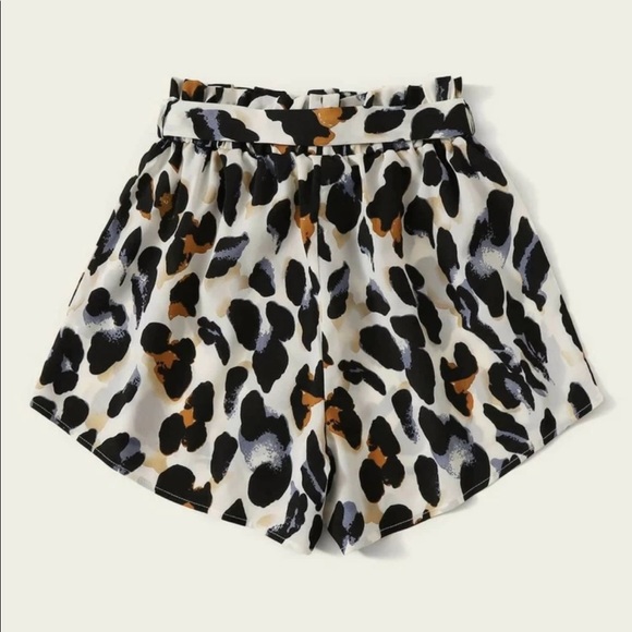 •NEW•SASHA TIE-WAIST ANIMAL PRINT SHORTS•XL-2X - Picture 4 of 13